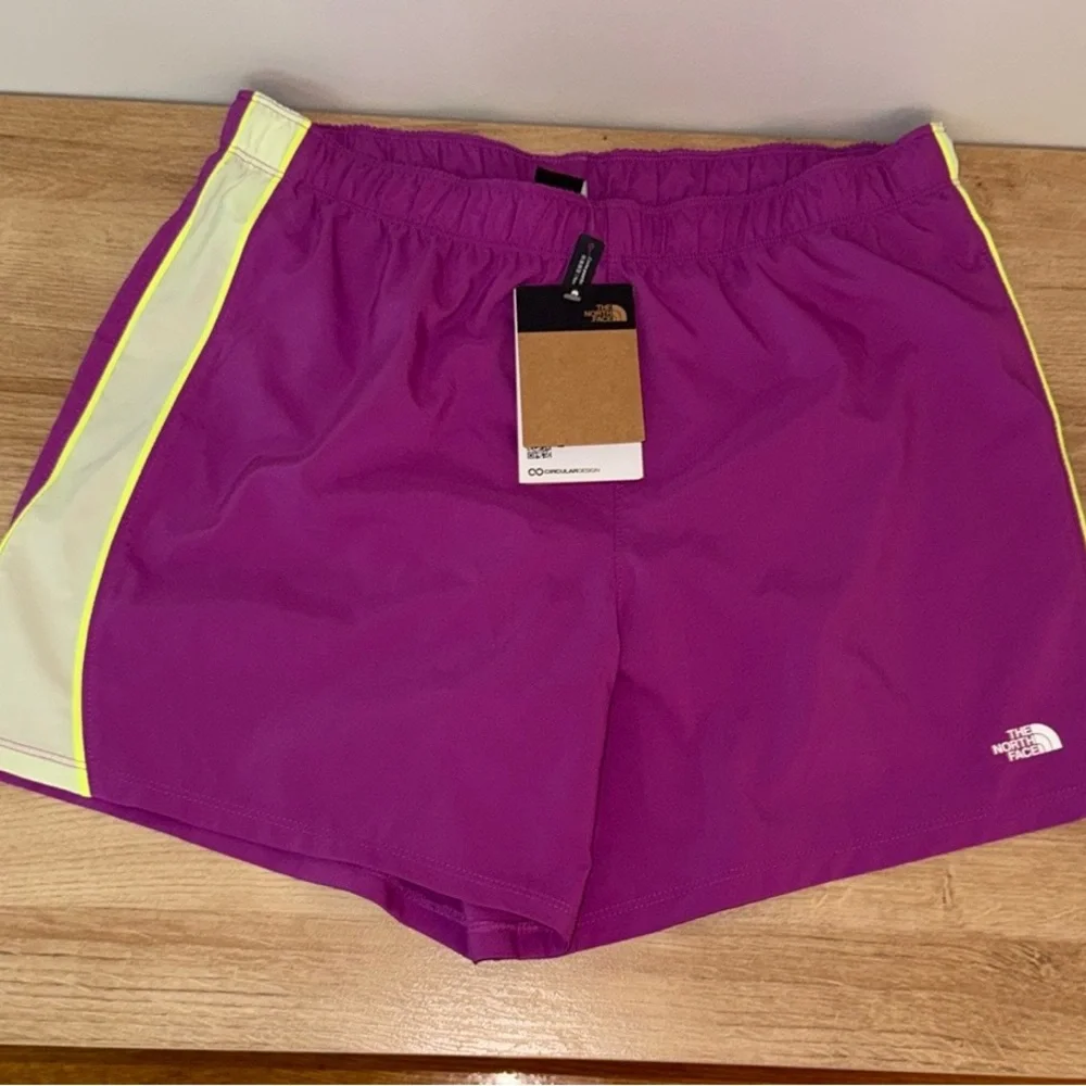 The North Face Elevation Shorts - Picture 2 of 9